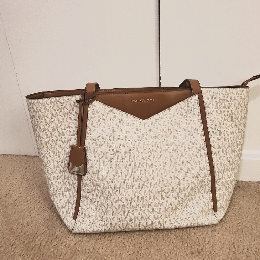 MICHAEL KORS Tan Signature Raven Leather Laptop Bedford Voyager Cooper Tote